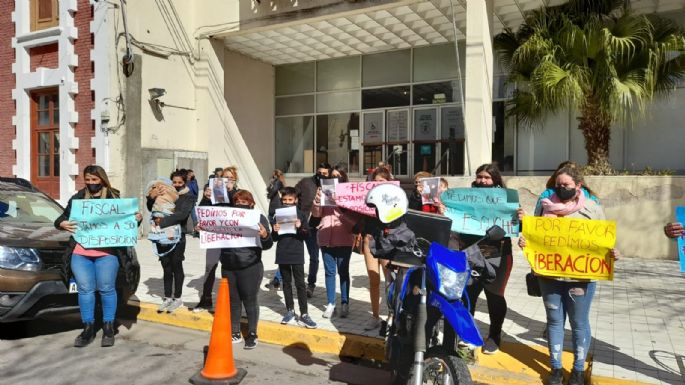 Volvieron a reclamar la liberación de la familia Fernández