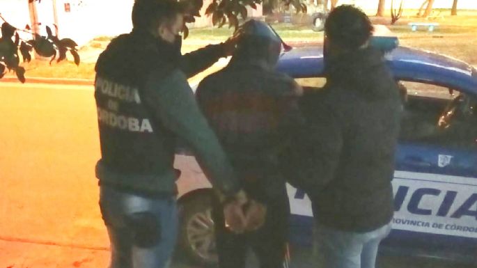 Sujeto detenido por asaltar una heladería local