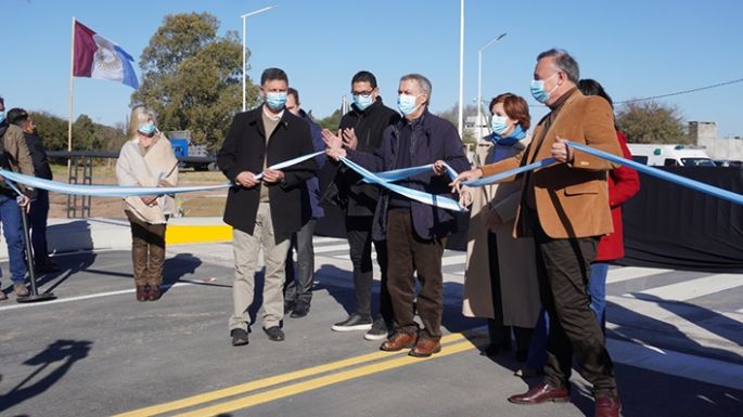 Se inauguró el nuevo puente con la premisa de seguir trabajando juntos