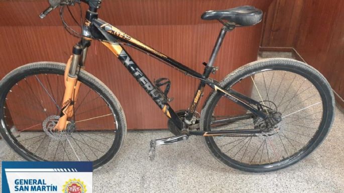 Recuperaron la bici de un joven a quien habían amenazado y herido la espalda