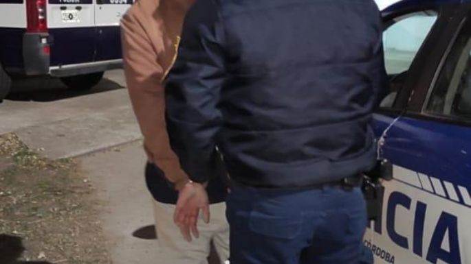 Un hombre detenido por robar una batería de una pala mecánica