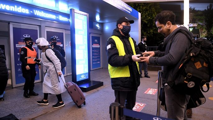El Gobierno se reunió con las aerolíneas por las restricciones a los vuelos