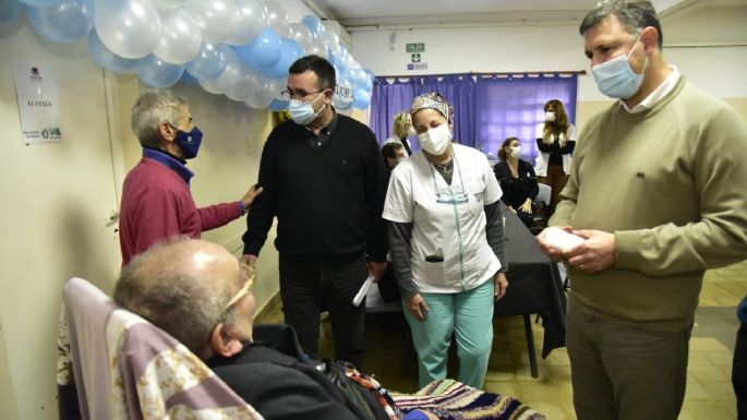 Celebraron el Día de la Independencia y los 87 años del Hogar de Ancianos