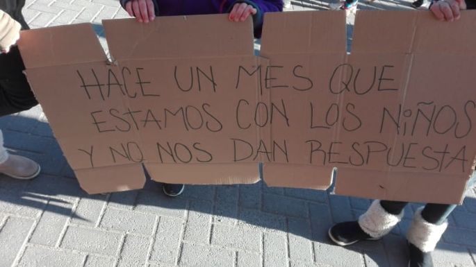 Por tierras, reclamaron frente al Palacio Municipal