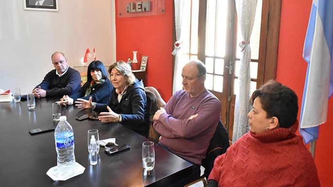 Con eje en la educación