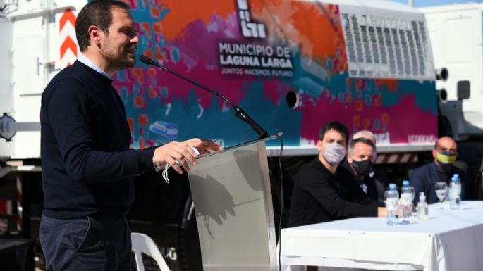 Gill: "El Estado y los privados son indispensables para generar trabajo"