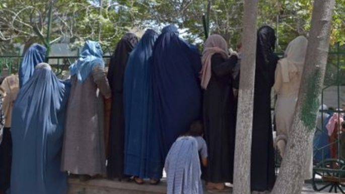 Mujeres afganas, atormentadas ante la toma del poder del movimiento talibán
