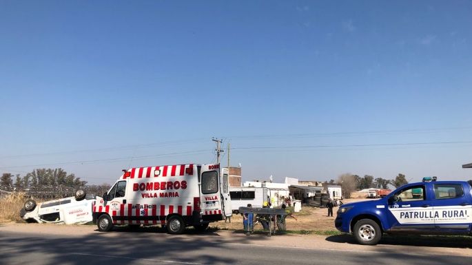 Volcó un utilitario en ruta 9, camino a Cárcano