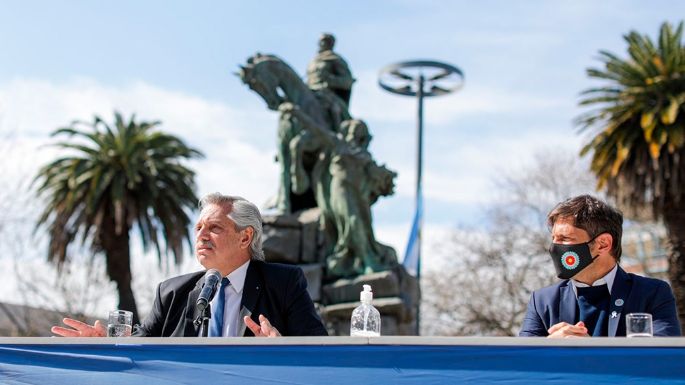 El presidente anticipó el retorno de la imagen de los próceres a los billetes