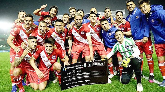 Argentinos Juniors venció a Gimnasia de La Plata