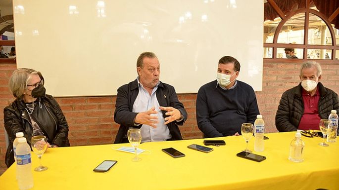 Para Santos, “estamos tocando fondo” y el Gobierno “fracasó”