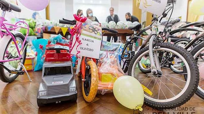 Sortearon regalos para los niños
