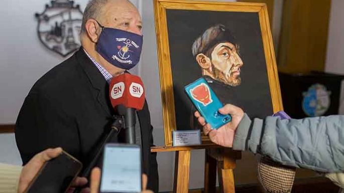Donan pintura de un autorretrato