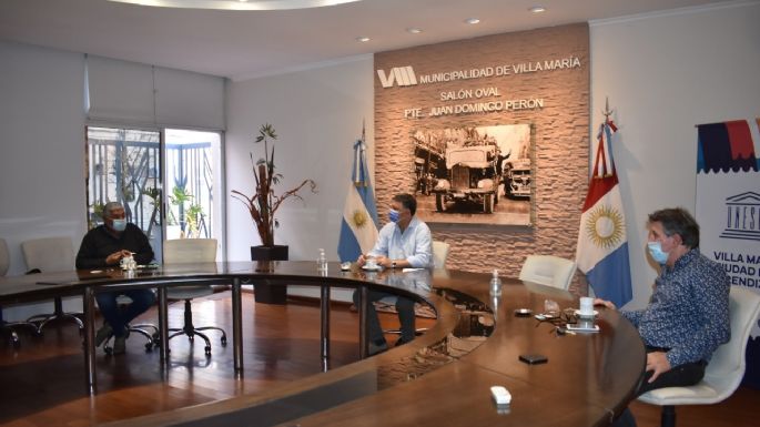 Reunión entre el municipio y representantes del sector comercial