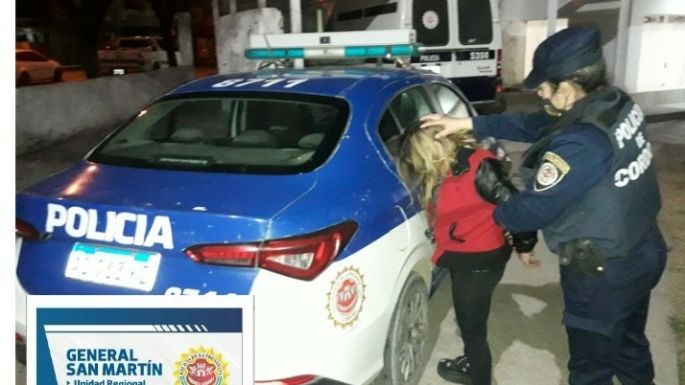 Una mujer detenida por desobediencia a la autoridad