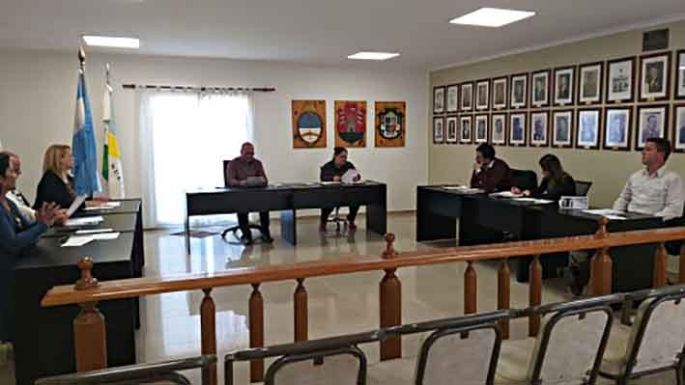 Insisten con adoptar la “Ficha Limpia”