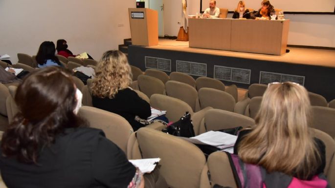 Comenzó el dictado de cursos sobre el cuidado de personas mayores