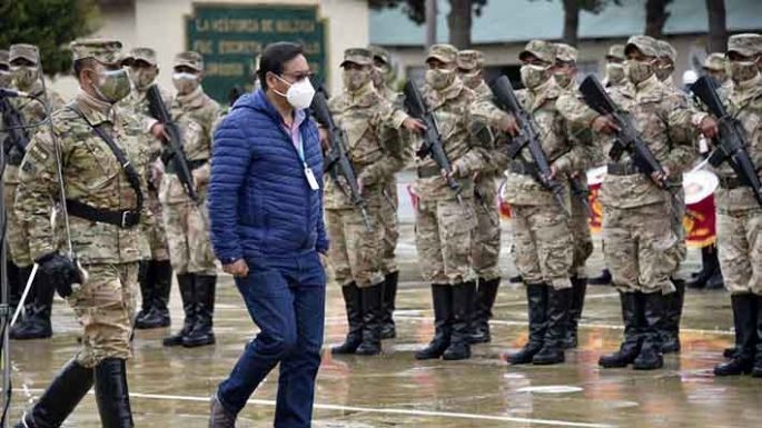 Arce le pidió a las Fuerzas Armadas no “prestarse” a los golpes de Estado