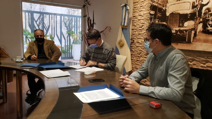 Firmaron convenio para la conservación de los cabezales del puente Vélez Sarsfield
