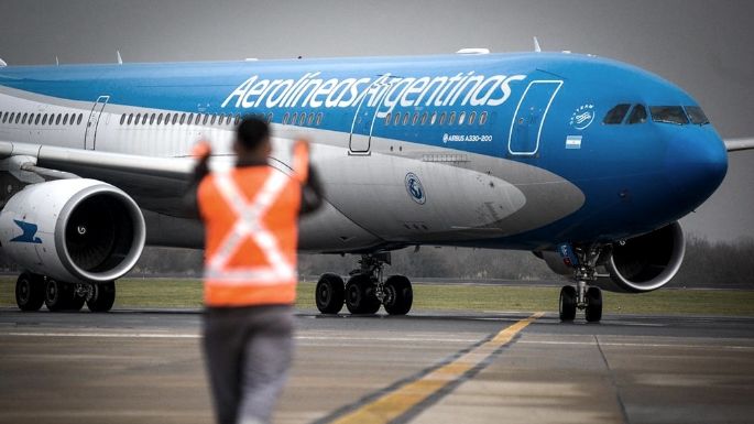 Evacuaron un vuelo de Aerolíneas Argentinas por una amenaza de bomba