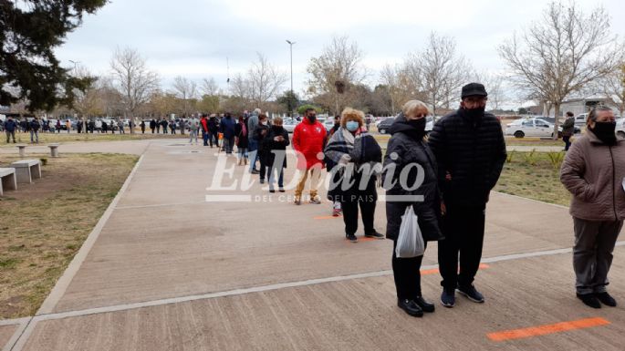 Casi 2500 villamarienses se vacunaron hoy