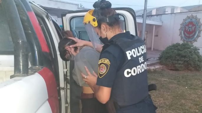Detuvieron a cinco mujeres que quisieron usurpar viviendas que se están construyendo en Villa Nueva