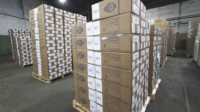 Más de 14 mil vehículos, mulas, caballos y lanchas para llevar 100 mil urnas a todo el país