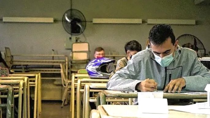Viajó 500 km para su primera clase presencial