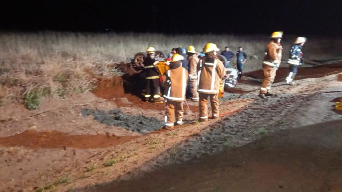 Impactante vuelco sobre la ruta 158