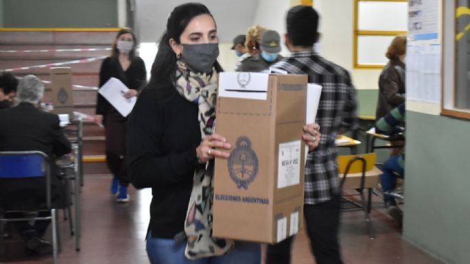 Cerró la votación en todo el país, con una participación cercana al 70%