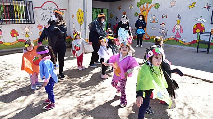 Niños y niñas celebraron el 7º aniversario del jardín municipal del barrio Evita