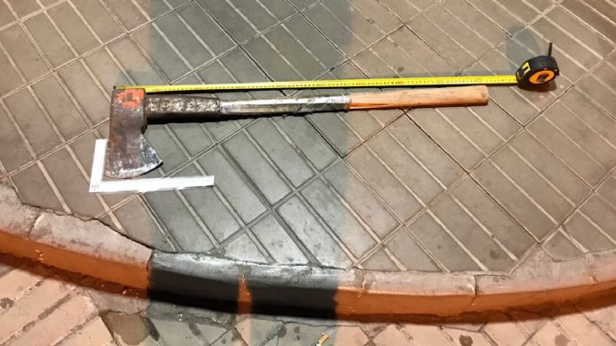 El hombre que lastimó a hachazos al supuesto agresor sexual de su hija está internado en Bell Ville