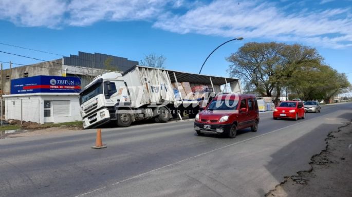 Ahora - Calzada reducida frente al Hipódromo
