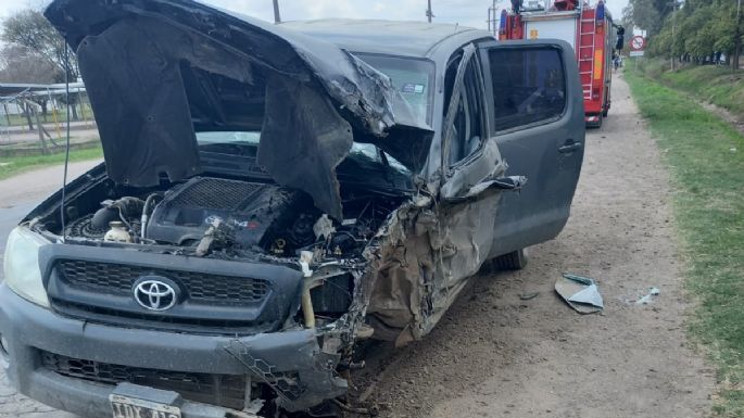 Chocaron un camión y una camioneta frente a la planta Nestlé