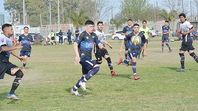 Un efectivo Argentino se sostiene en la cacería por el “uno”