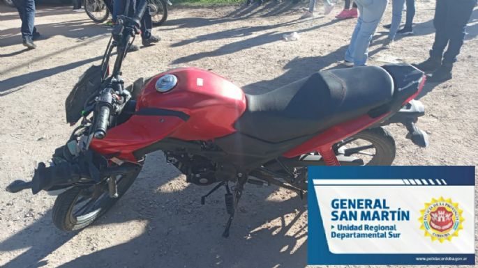 Trasladaron al Pasteur a un joven motociclista con heridas graves