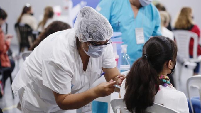 Hay 1,3 millón de cordobeses que podrían aplicarse el refuerzo