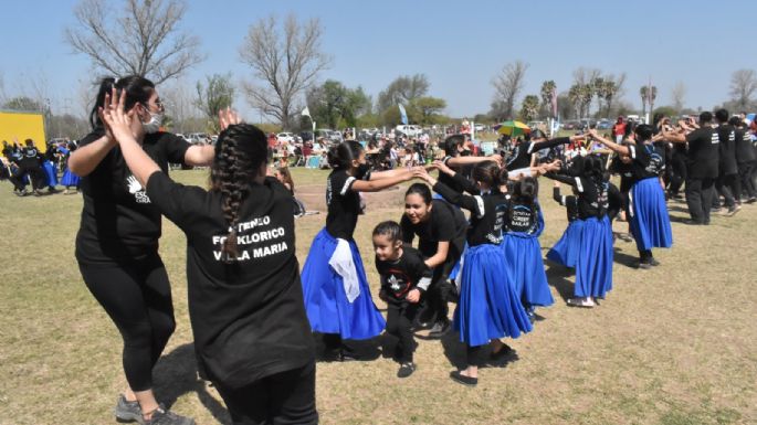 La Escuela Granja se vistió de tradición
