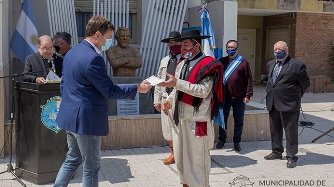 La ciudad homenajeó a Güemes