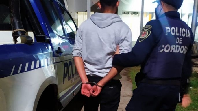 Joven aprehendido por agresiones en el rostro a su pareja
