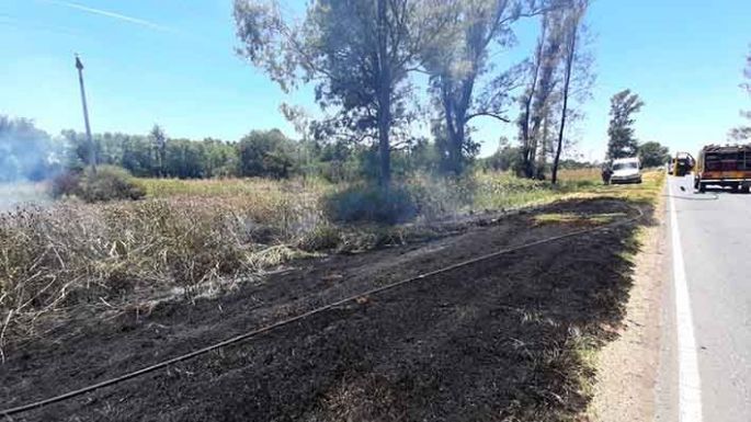 Bomberos controlaron dos incendios y están atentos al alerta amarillo