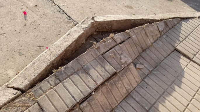 El agobiante calor hizo reventar el pavimento