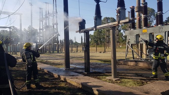 Bomberos debieron actuar en una estación transformadora
