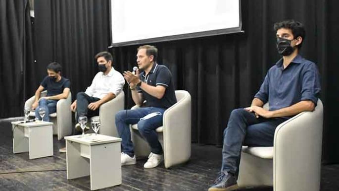 Gill y autoridades nacionales visitaron espacios deportivos