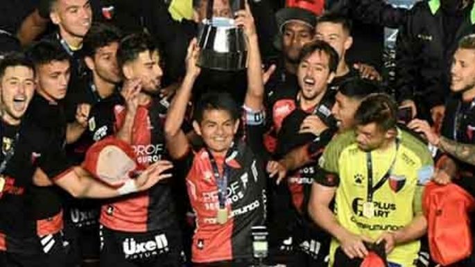 Boca recibe a Colón y River visita a Unión en el inicio