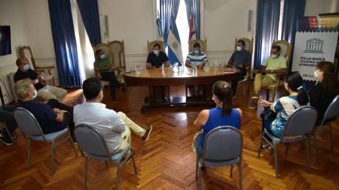 Gill convocó a establecer una mesa permanente sobre la pandemia con los sectores público y privado