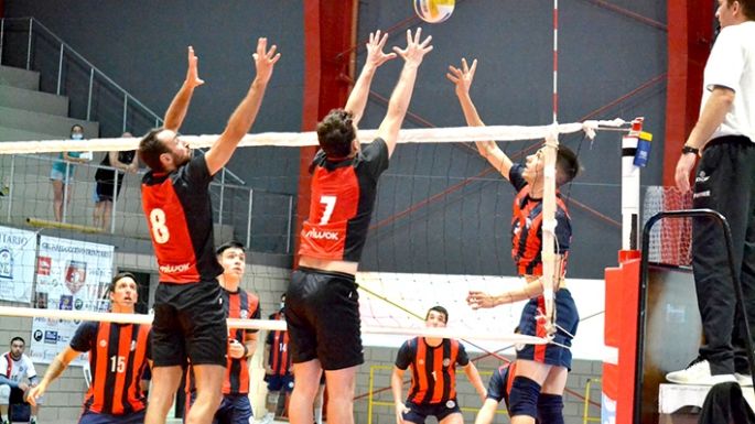 Rivadavia no pudo con Sarmiento y Trinitarios sufrió su primera caída