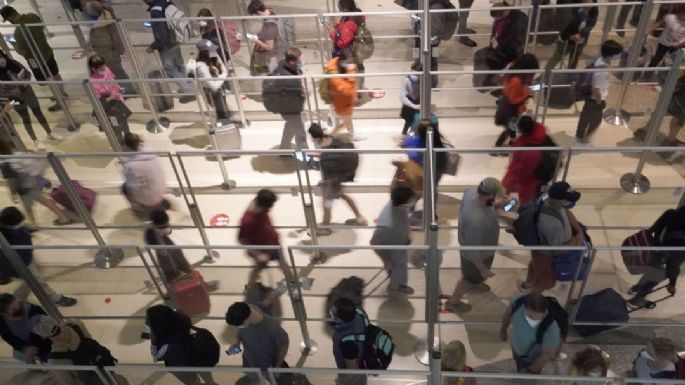 El año nuevo trajo miles de vuelos cancelados en el mundo