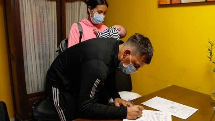 Inscribieron a Isaías, primer bebé 2022