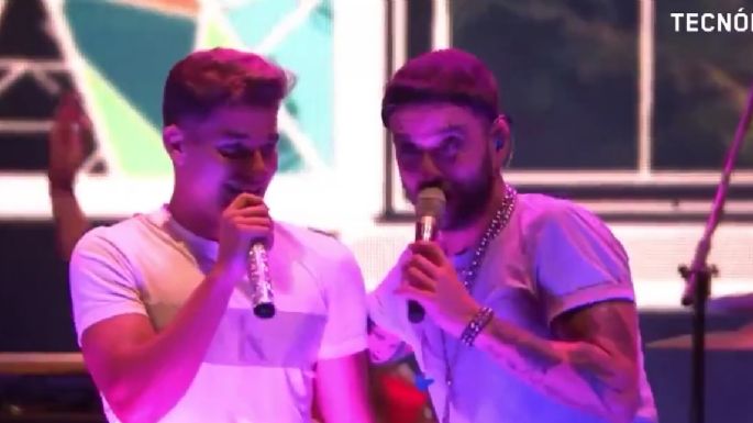 Julián Alvarez cantó en el recital de Los Caligaris